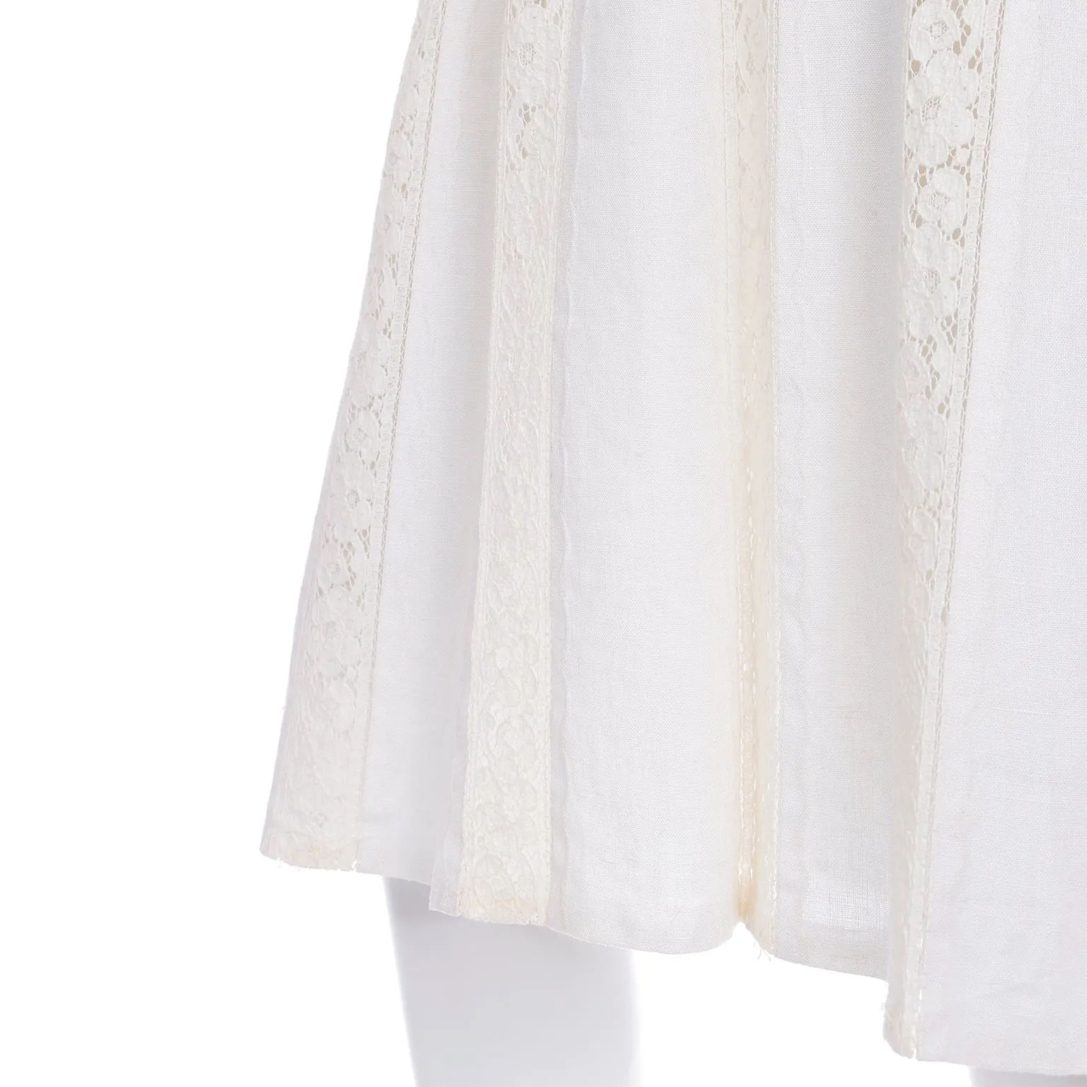 1970s Vintage Carlye Ivory & Cream Linen Lace Sleeveless Dress
