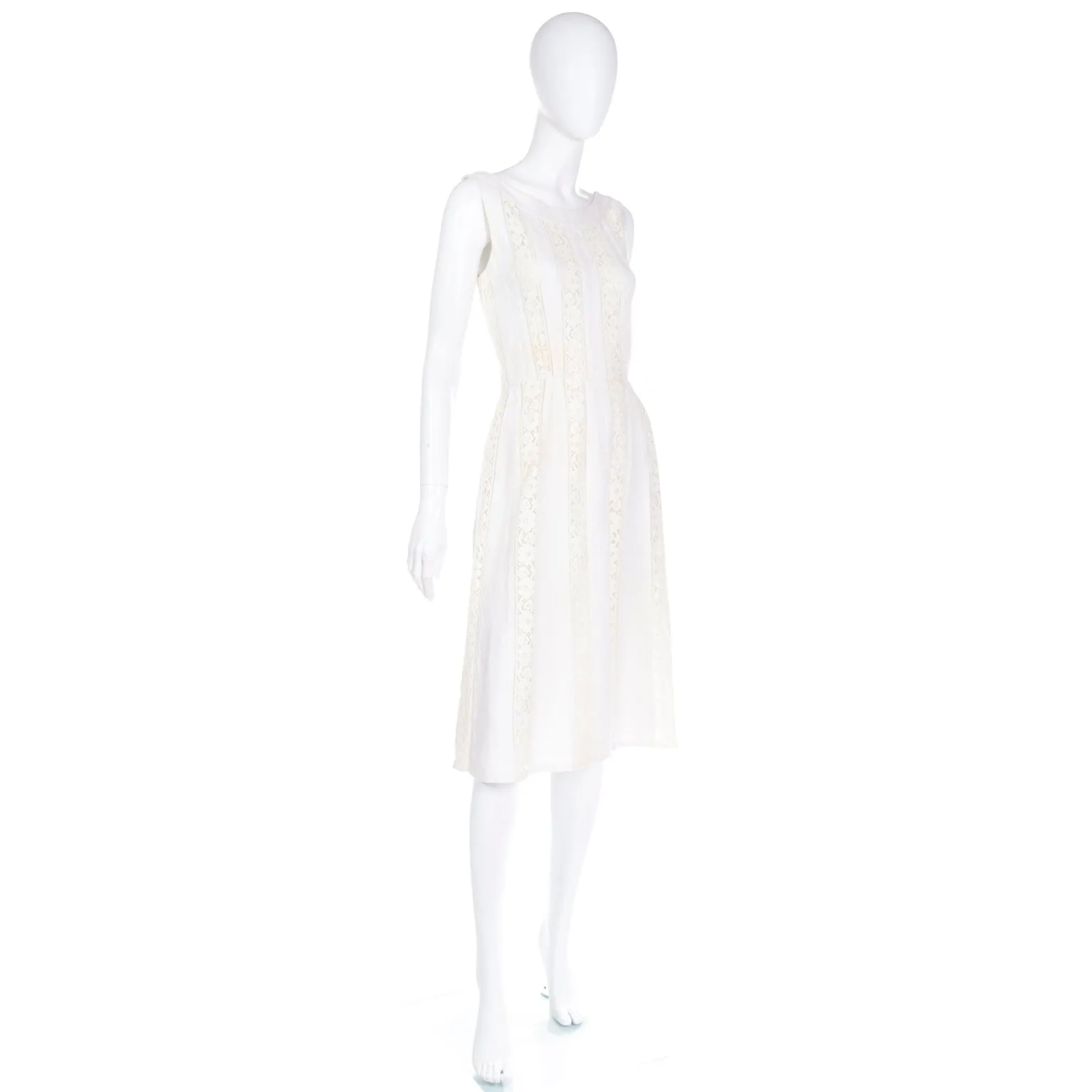 1970s Vintage Carlye Ivory & Cream Linen Lace Sleeveless Dress