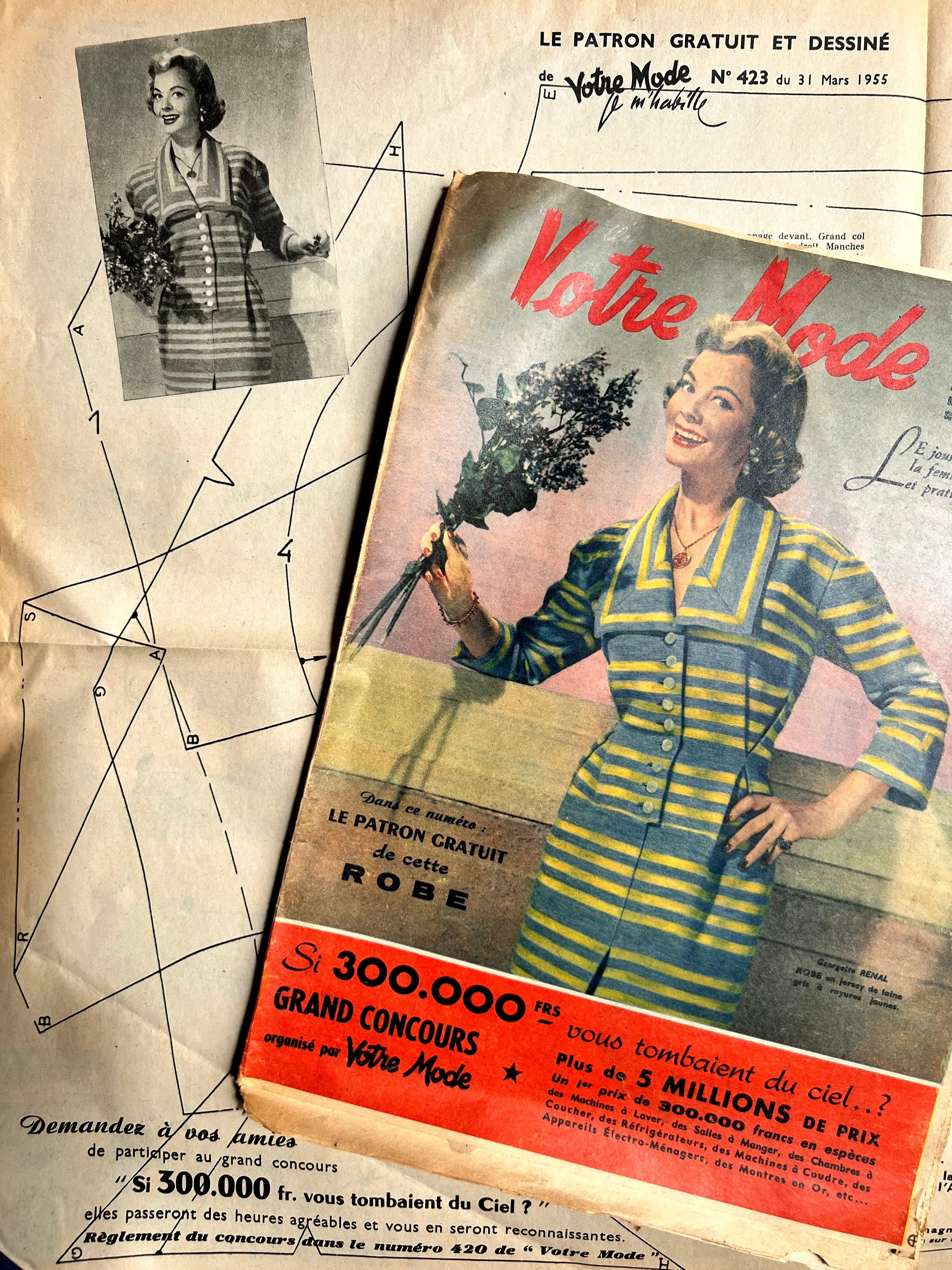 31st March 1955 French Women's Magazine Votre Mode incl. Pattern for The Dress on The Cover