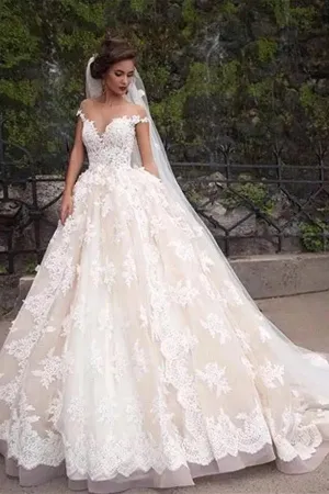 Gorgeous Ball Gown Cap Sleeve Wedding Dress With Lace Appliques WW263