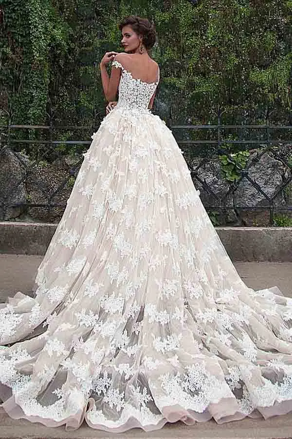 Gorgeous Ball Gown Cap Sleeve Wedding Dress With Lace Appliques WW263
