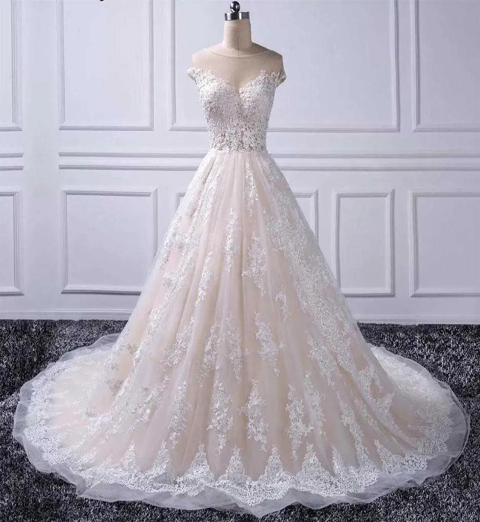 Gorgeous Ball Gown Cap Sleeve Wedding Dress With Lace Appliques WW263