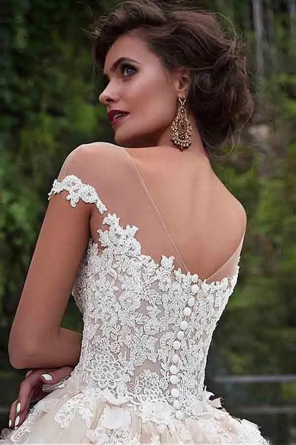 Gorgeous Ball Gown Cap Sleeve Wedding Dress With Lace Appliques WW263