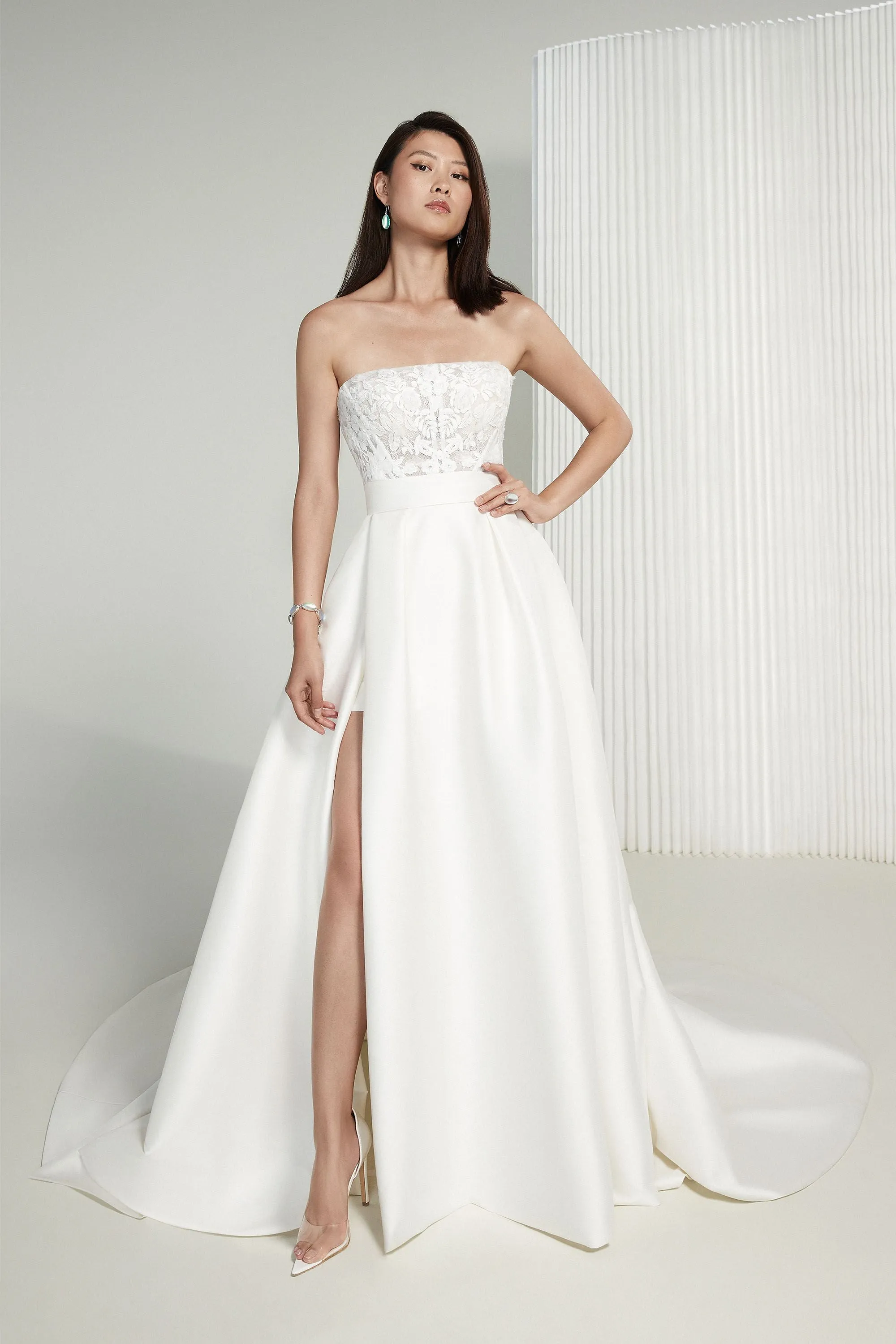 Justin Alexander Signature 99214 Wedding Dress Sample