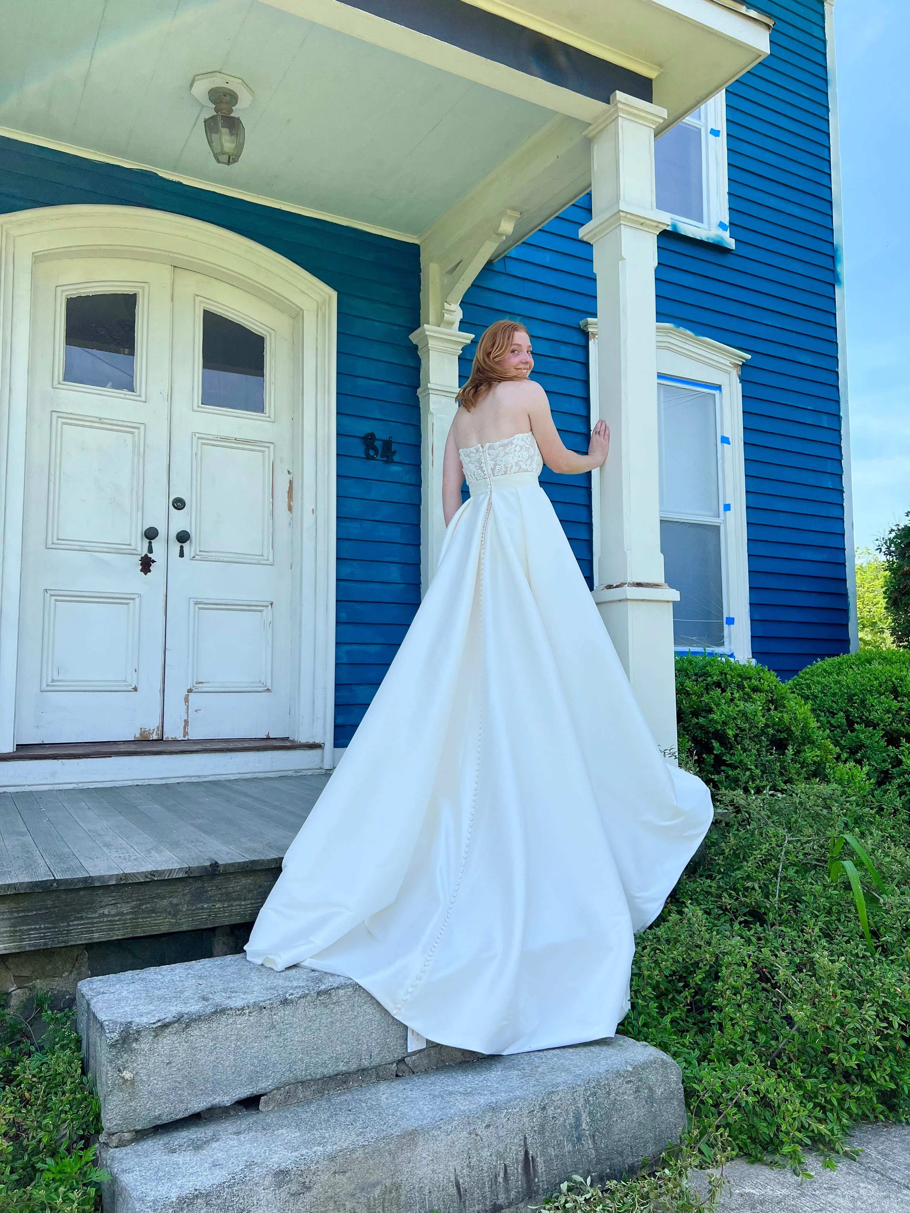 Justin Alexander Signature 99214 Wedding Dress Sample