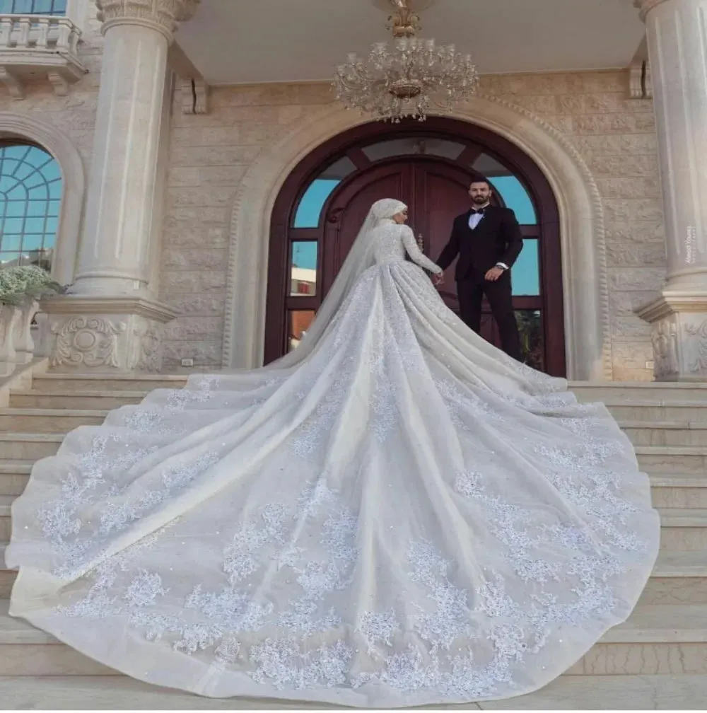Long Sleeve Sparkly A-Line Muslim Arabic Bride Gown Elegant Classic Floor-length Wedding Gown