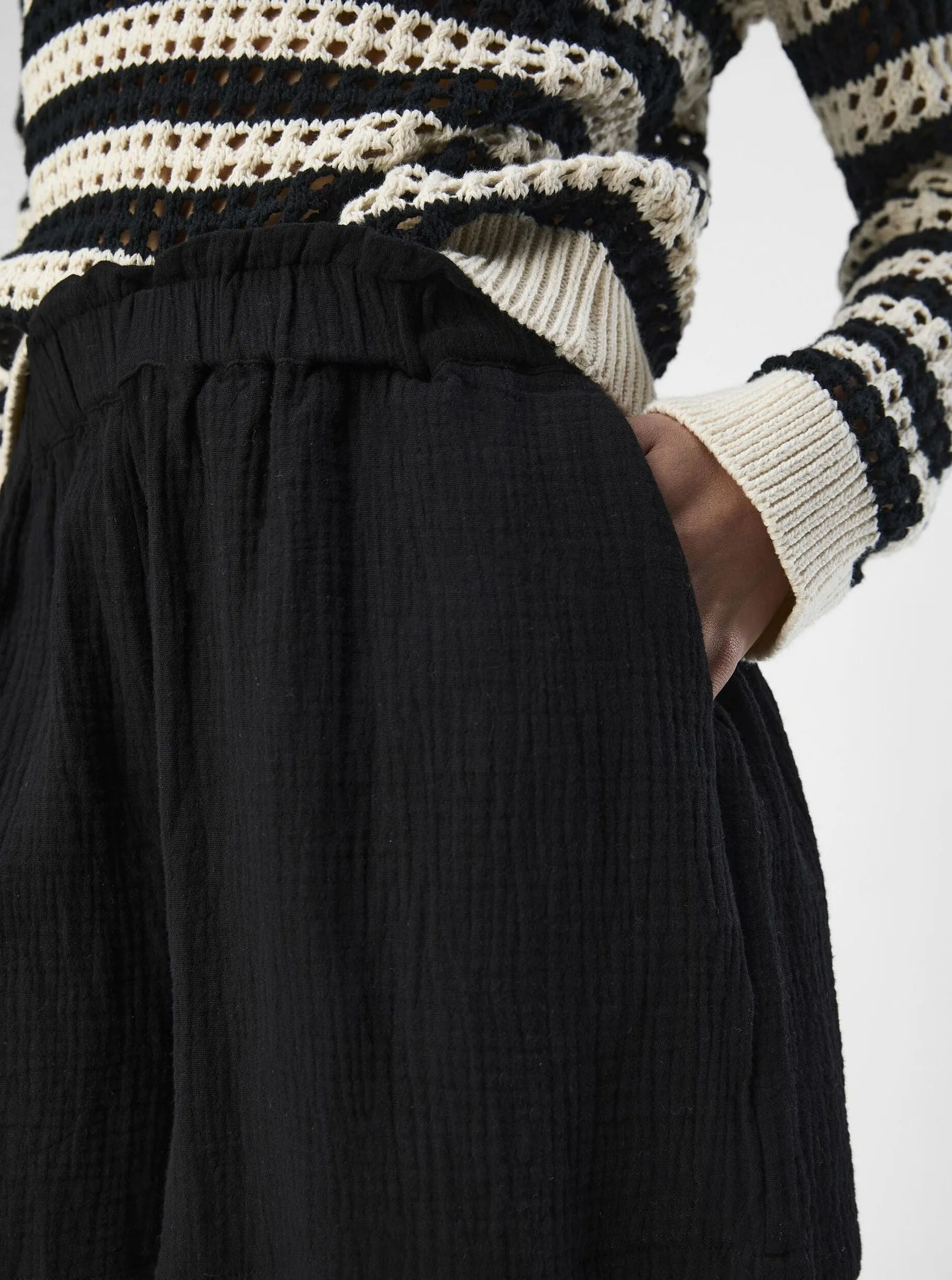 OBJCARINA HW SHORTS | BLACK