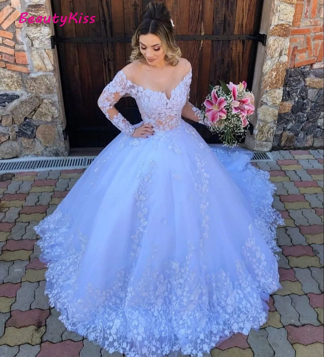 Princess Ball Gown Lace Appliques Long Sleeves Wedding Gowns Plus Size Robe Wedding Dress