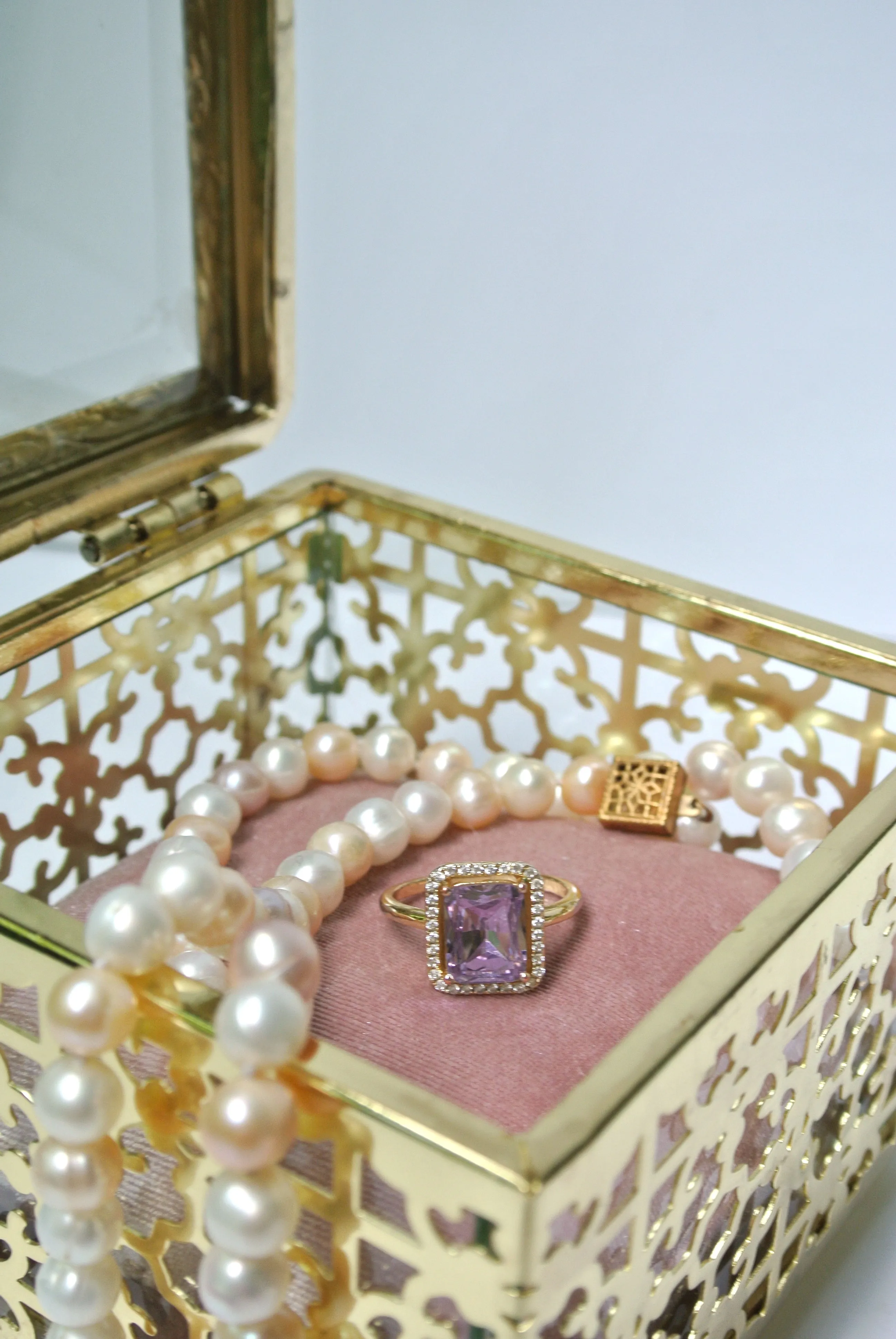 The Kissing Gate Keepsake Box (medium)