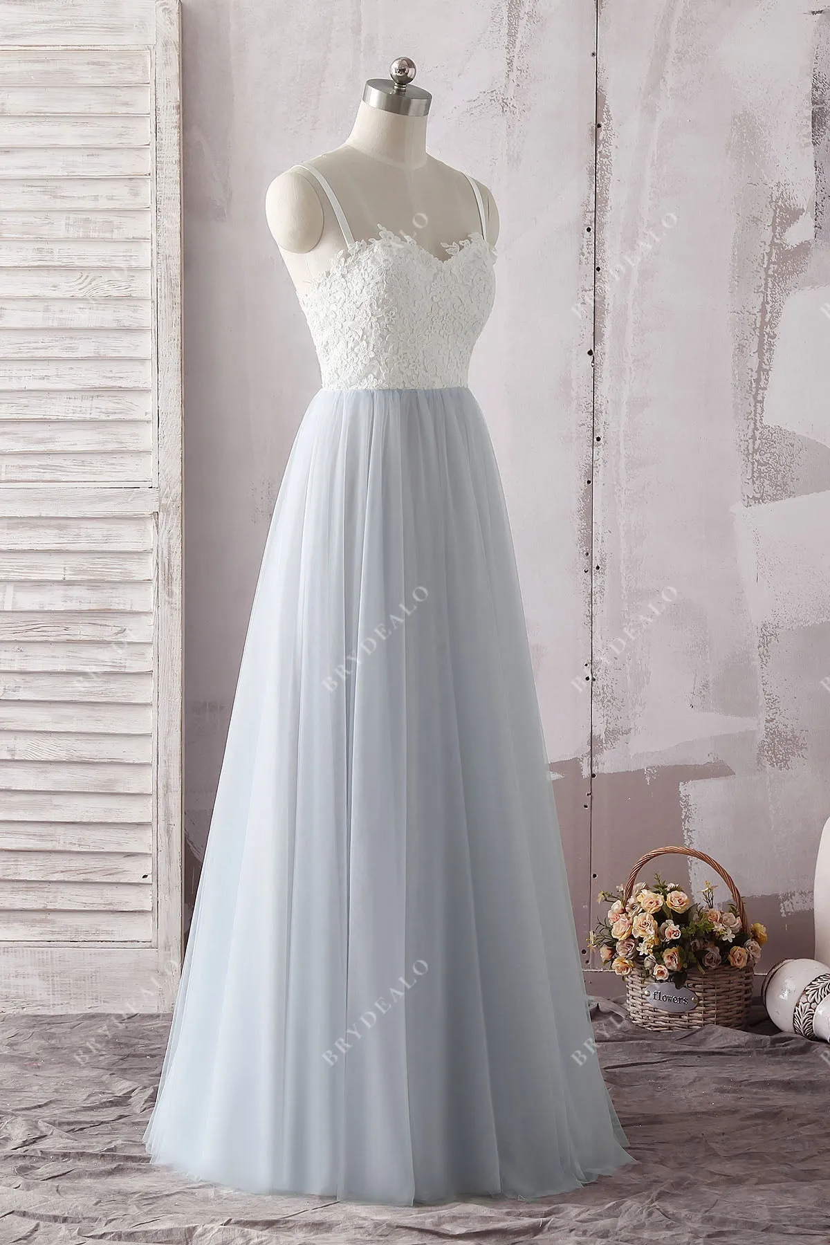 Two Tone Lace Tulle Sweetheart Floor Length Casual Bridal Gown