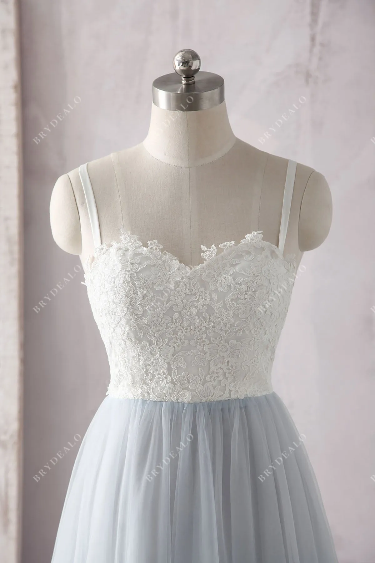 Two Tone Lace Tulle Sweetheart Floor Length Casual Bridal Gown