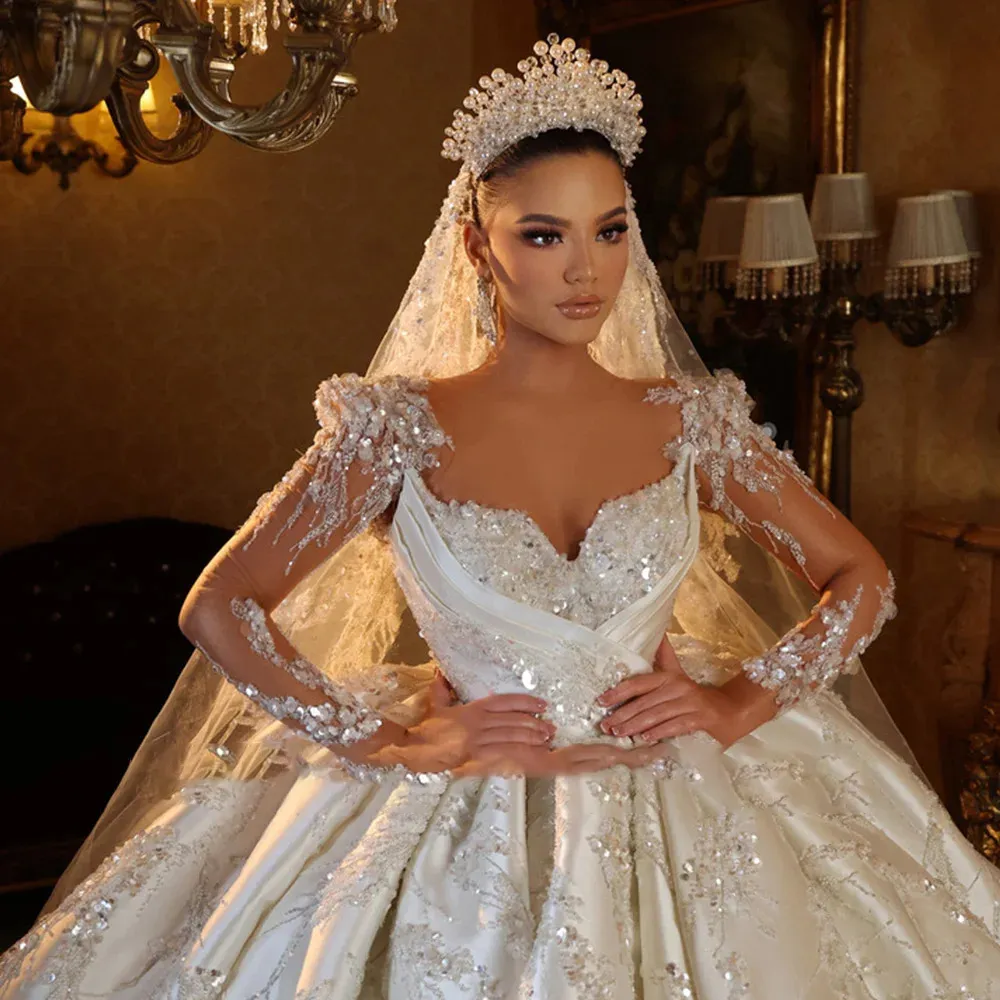 Vintage Princess Ball Gown Wedding Dress with Long Sleeves Sequined Lace