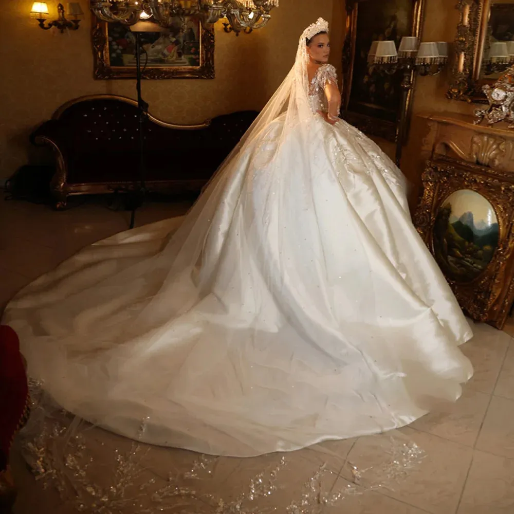 Vintage Princess Ball Gown Wedding Dress with Long Sleeves Sequined Lace